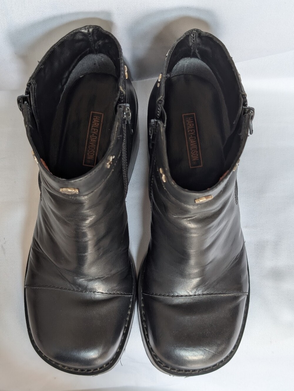 Harley-Davidson Women's Black Leather Ankle Boots Star Studs Side Zip Moto Sz 7 - Picture 4 of 16